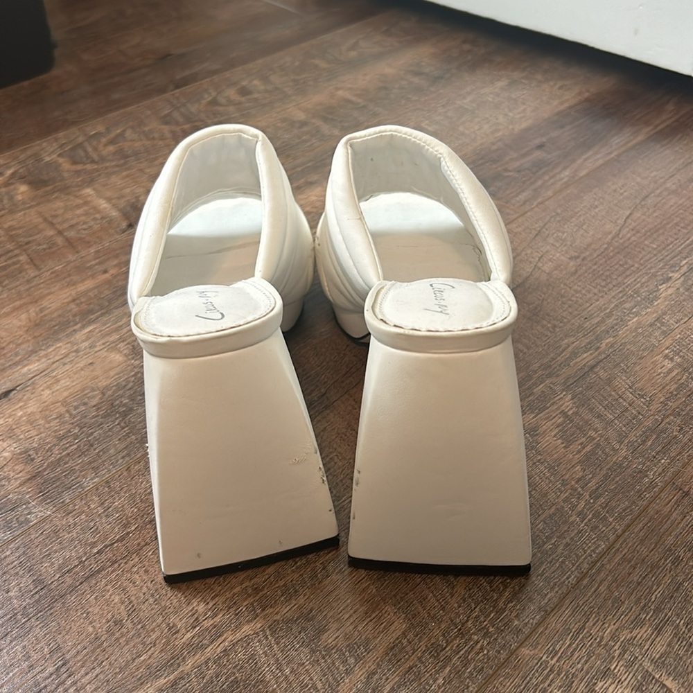 White Heels - Picture 4 of 4